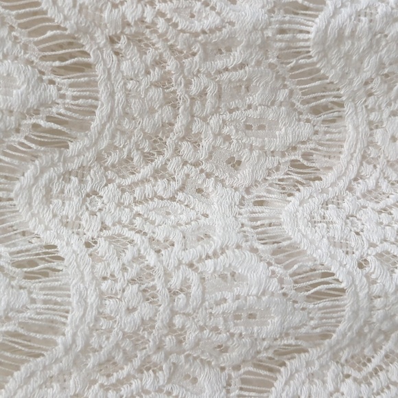 Zara Women's White Lace 3/4 Sleeve Top w/Zippered Back Size Large (Runs Small) - Picture 3 of 5